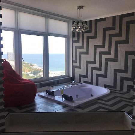 M&P Vip Appartments In Arkadia أوديسا المظهر الخارجي الصورة