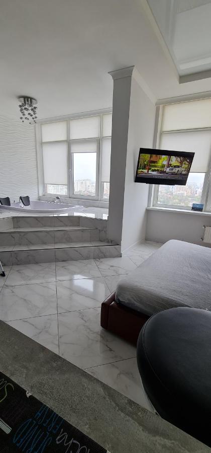 M&P Vip Appartments In Arkadia أوديسا المظهر الخارجي الصورة