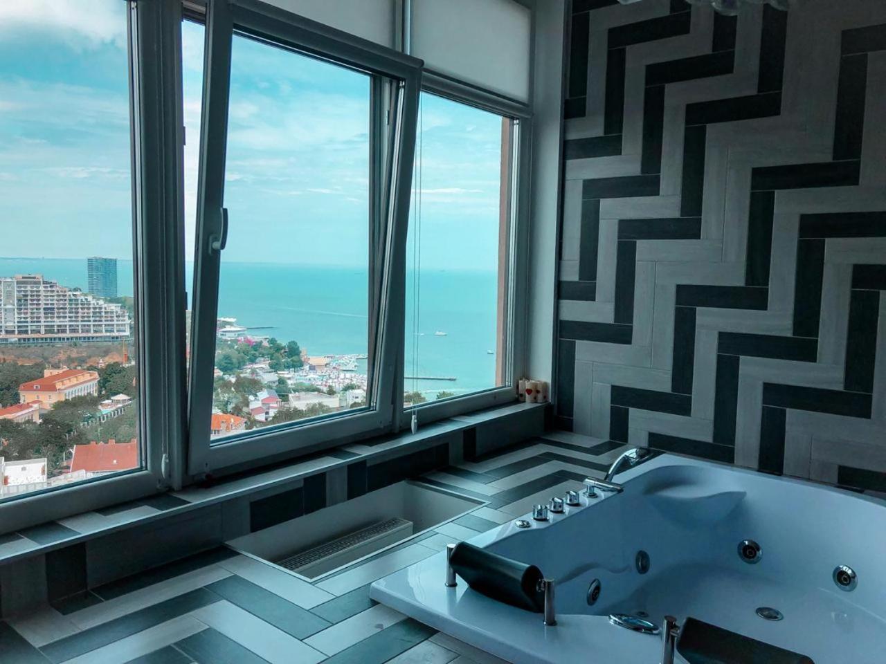 M&P Vip Appartments In Arkadia أوديسا الغرفة الصورة