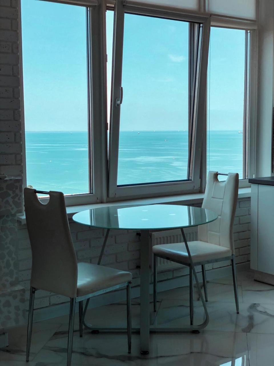 M&P Vip Appartments In Arkadia أوديسا الغرفة الصورة