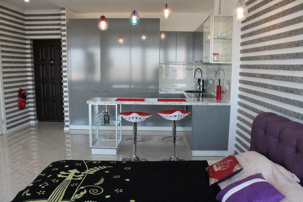 M&P Vip Appartments In Arkadia أوديسا المظهر الخارجي الصورة