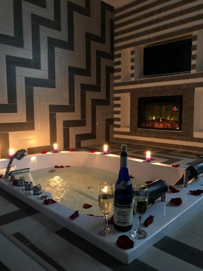 M&P Vip Appartments In Arkadia أوديسا المظهر الخارجي الصورة
